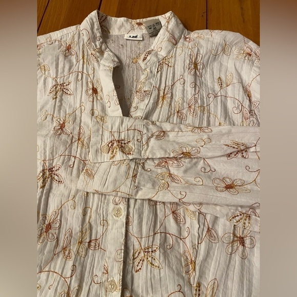 Lee Women’s Button Up Floral Bohemian Embroidered Long Sleeve Top. Size Large - Picture 3 of 11